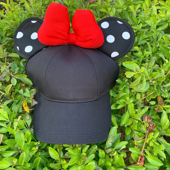 Disney Accessories - NWT Minnie Mouse Disney Ears Hat